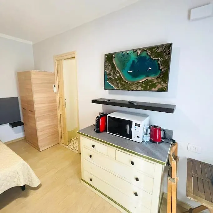 5 Min Da Aeroporto - Orange Marina Room Olbia 0*,